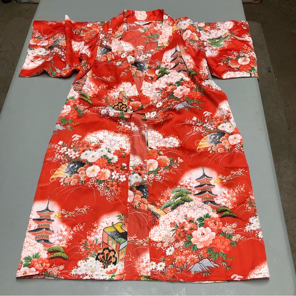 RARE Vintage Ichiban Japan Women's Floral Japanese Kimono Robe 35” M Vent